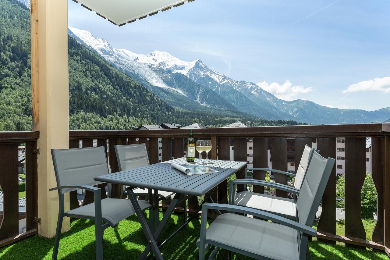 Apartment Aiglons - Central Chamonix Mountain Haven Exterior photo