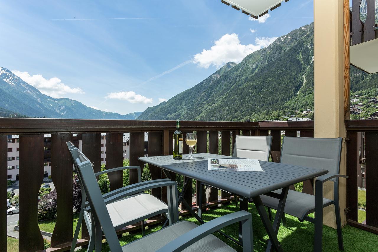 Apartment Aiglons - Central Chamonix Mountain Haven Exterior photo